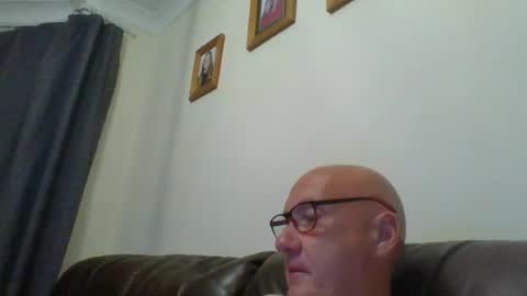 daddyhere4uall8 online show from August 9, 8:02 pm