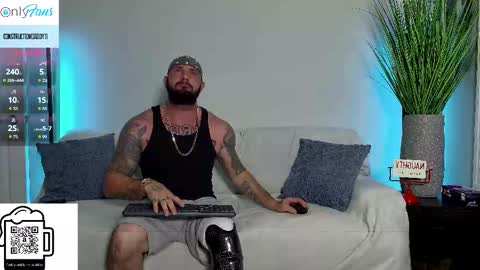 Snapshot of daddyxxluna chatting on September 25, 3:02 am ConstructionDaddy and Lady Luna online show from September 25, 3:02 am