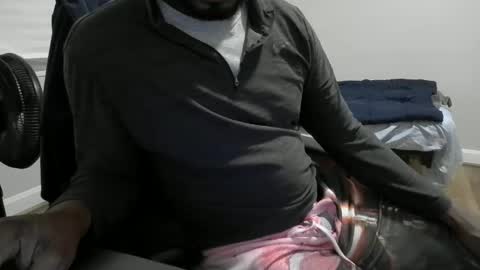 Snapshot of daffyduck71 chatting on December 4, 2:14 am daffyduck71 online show from December 4, 2:14 am