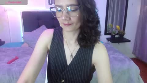 Snapshot of dafne_xx_ chatting on October 17, 2:10 pm dafne_xx_ online show from October 17, 2:10 pm