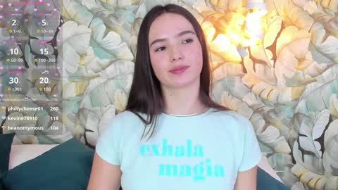 Snapshot of dafnevega chatting on February 26, 1:57 am Dafne  online show from February 26, 1:57 am