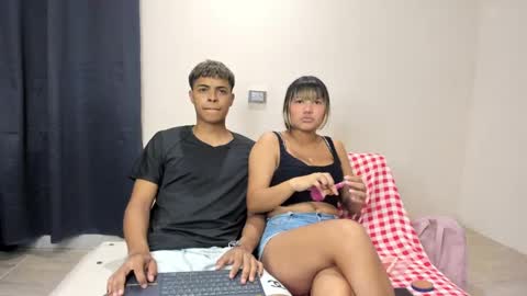 Snapshot of dafnezahiraa_ chatting on March 9, 8:31 pm dafnezahiraa  online show from March 9, 8:31 pm