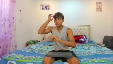 Snapshot of dafnezahiraa_ chatting on January 30, 6:21 pm dafnezahiraa  online show from January 30, 6:21 pm