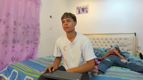 Snapshot of dafnezahiraa_ chatting on March 5, 4:45 am dafnezahiraa  online show from March 5, 4:45 am