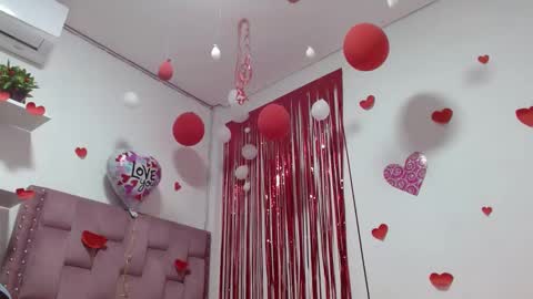 DAFNNE online show from February 26, 12:05 pm