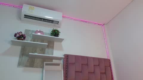 DAFNNE online show from March 7, 12:12 pm