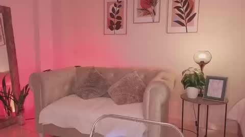 Dahiann Walcott online show from March 14, 11:53 pm