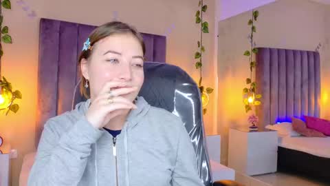 Dahlia online show from March 22, 11:25 am