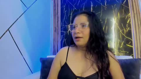 dahlia_vera23_aws online show from September 23, 6:07 am