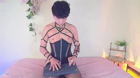 daimond cooper online show from April 4, 6:26 pm