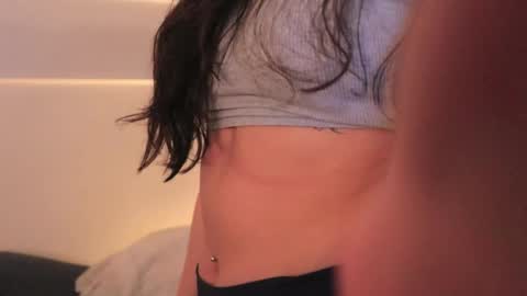 Lauren            online show from February 11, 4:16 am