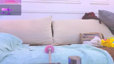 Daisy Price online show from March 18, 11:16 am