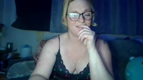 daisy online show from November 12, 9:00 am