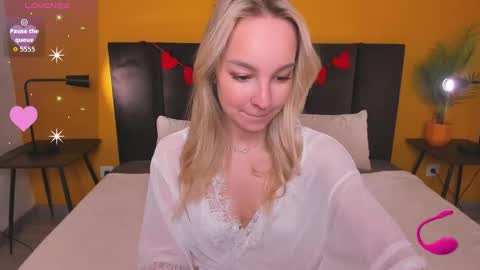 daisymellifluous online show from February 17, 1:37 am