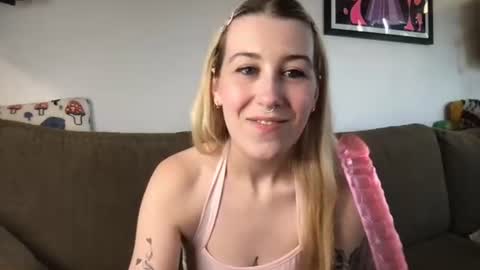 daisymynx online show from June 27, 3:01 am