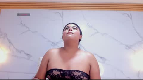 dakota_tucci online show from April 11, 7:45 am