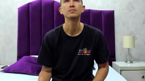 Im Dalas  online show from December 1, 12:36 pm