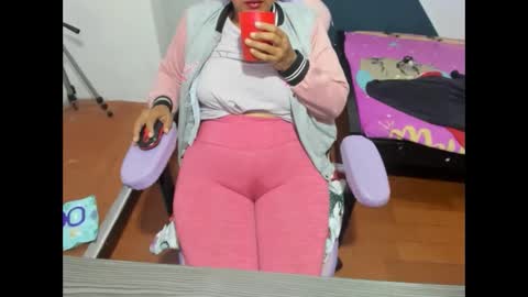 daleska_delicious1 online show from October 28, 11:39 pm