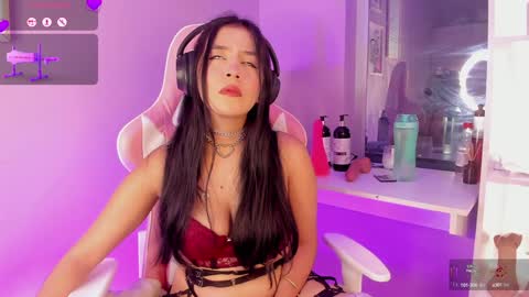 leila williams online show from January 3, 11:55 pm