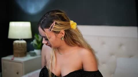  Dalia  online show from July 28, 9:03 pm