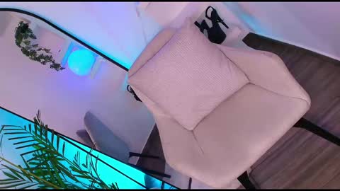 dalilathoms online show from March 7, 10:21 pm