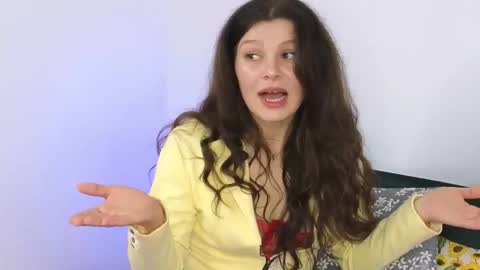 damedefeu online show from February 4, 7:34 am