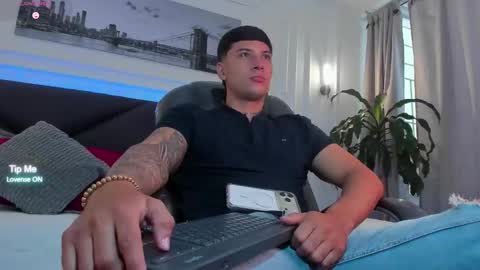 DAMIAN online show from March 9, 12:10 pm