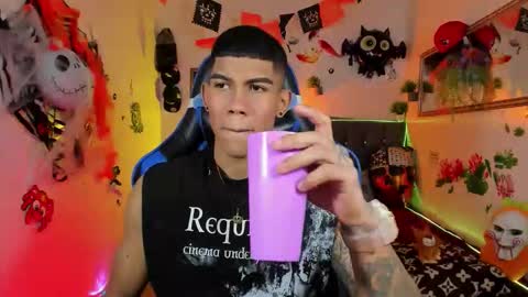 Damian online show from October 31, 4:02 am