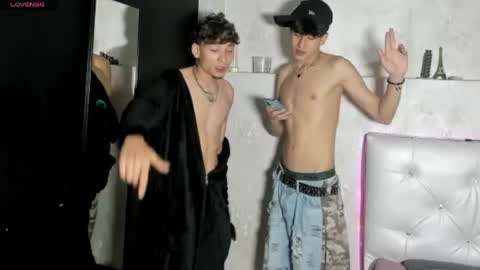 damian_saint online show from June 6, 2:28 am