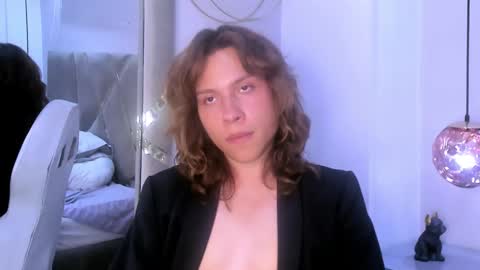 damiennoir online show from November 27, 9:44 pm