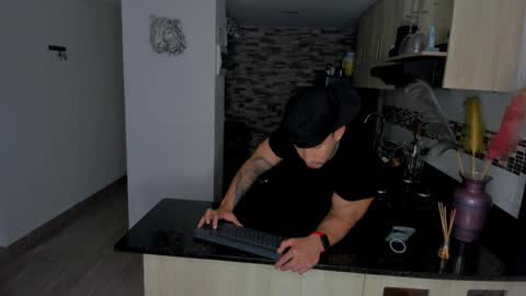 INSTAGRAM  DAMMIANMILLEROFICIAL online show from February 1, 9:01 pm