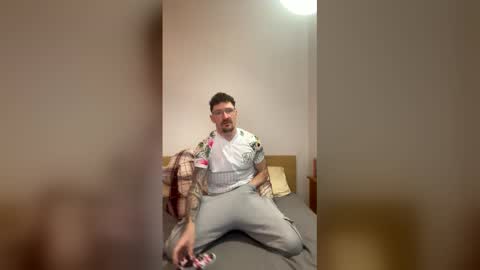 damo111694 online show from February 25, 10:24 pm