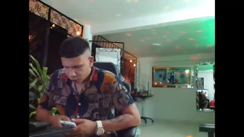 Snapshot of damyan_2003 chatting on September 27, 2:31 am damyan_2003 online show from September 27, 2:31 am