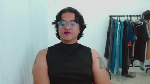 Diane Blosson online show from May 31, 1:04 am