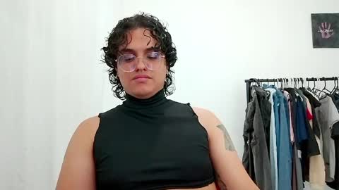 Diane Blosson online show from March 29, 2:02 am