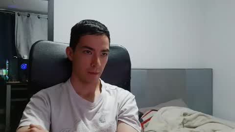x  x online show from June 4, 9:43 pm