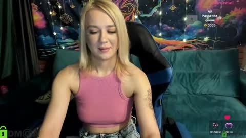 dances_queen online show from March 27, 8:26 am