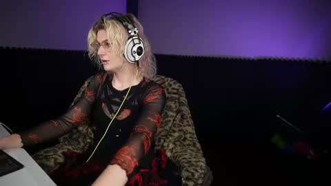 Danger Bones online show from September 21, 2:15 am