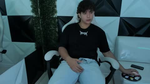 dani_cumboy online show from November 19, 2:16 pm