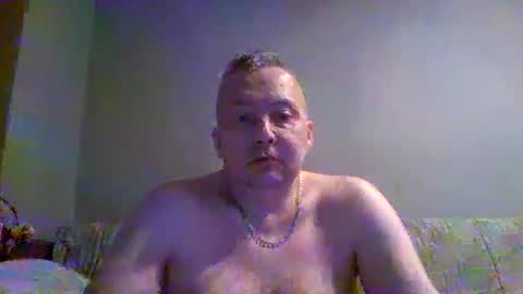 Snapshot of daniel0028 chatting on October 19, 4:00 pm dan online show from October 19, 4:00 pm