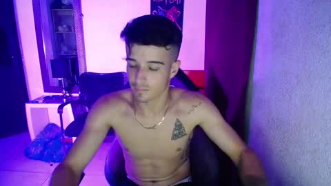 daniel_velez26 online show from November 23, 3:59 am