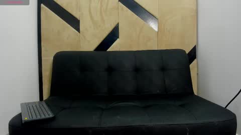 Snapshot of danielclarton chatting on March 12, 6:07 am DANIEL online show from March 12, 6:07 am