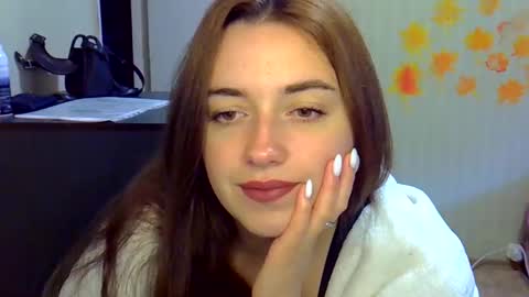 Snapshot of daniella_brunnette_ chatting on October 20, 7:46 am Daniella  online show from October 20, 7:46 am
