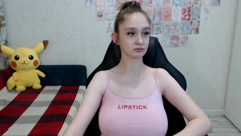 Daniella Martin online show from May 6, 12:38 am
