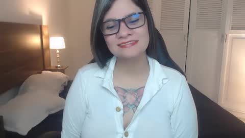 daniellerain online show from April 22, 10:11 am