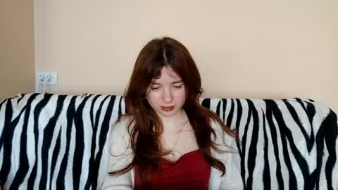 Mia online show from April 15, 11:57 am