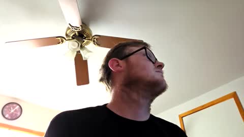 Daniel    y. online show from April 21, 8:16 pm