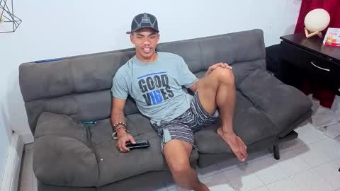 JUAN online show from January 5, 8:45 pm