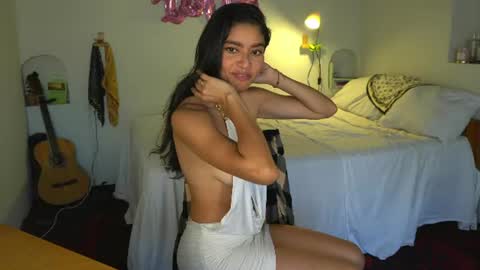 danalle .. online show from August 7, 7:56 pm