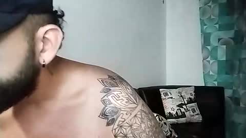 daniloh_xxx online show from January 12, 8:10 am